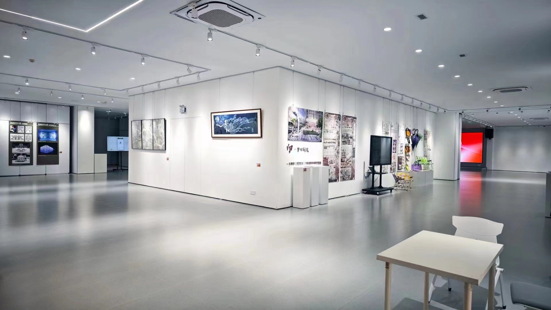 跨界融合，创新表达 我校设计学院教师双年展以多元化探索引领未来